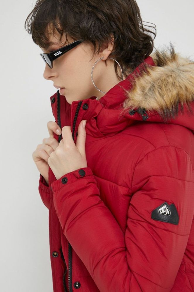 Куртка Superdry жіноча колір червоний зимова (2746636) фото 4