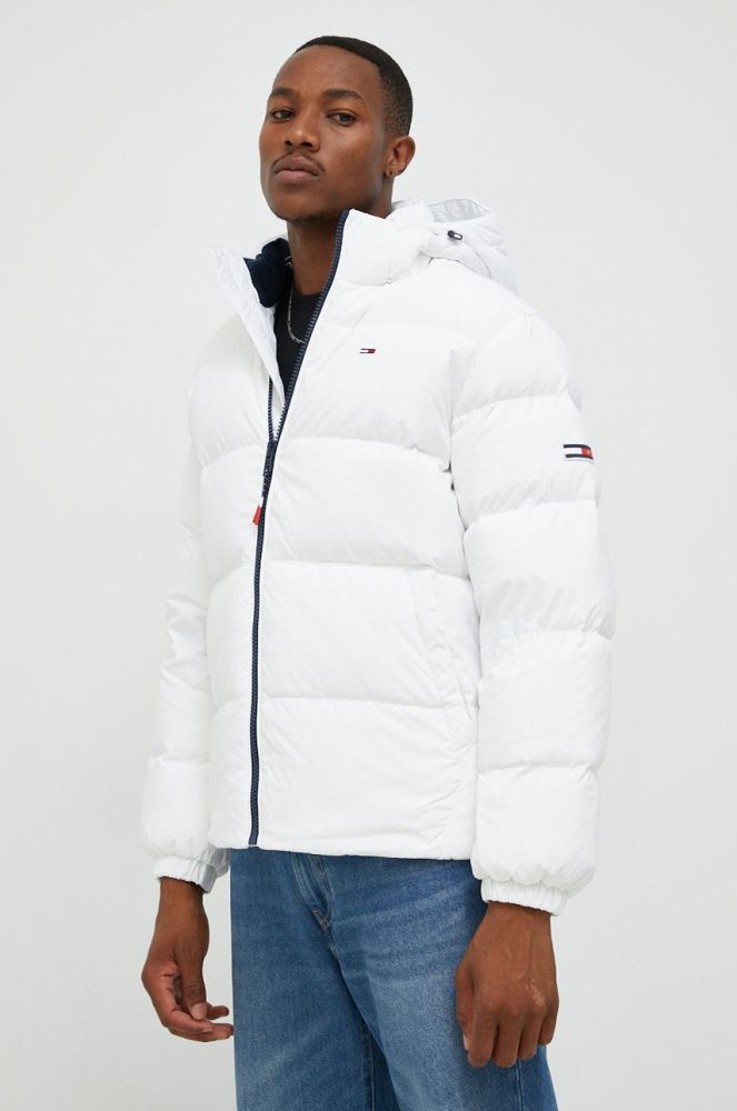 Пухова куртка Tommy Jeans чоловіча колір білий зимова (2613297)