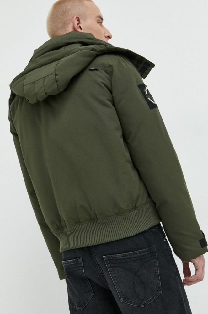 Куртка Superdry чоловіча колір зелений зимова (2908307) фото 3