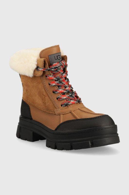 Черевики UGG W Ashton Addie жіночі колір коричневий на платформі утеплене 1130524.CHE-CHE фото 2