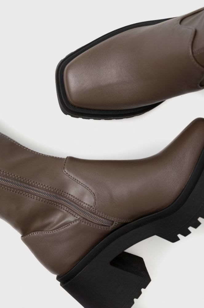 Чоботи Steve Madden Jetstream жіночі колір коричневий каблук блок фото 4