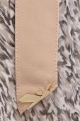 Шкіряний ремінь Patrizia Pepe жіночий колір бежевий (2455029)