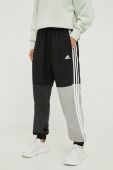 Спортивні штани adidas жіночі колір чорний з аплікацією (2568338)