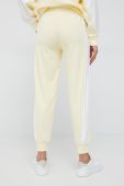 Спортивні штани United Colors of Benetton жіночі колір жовтий візерунок