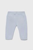 Дитячі бавовняні штани United Colors of Benetton з аплікацією колір блакитний (2523219)