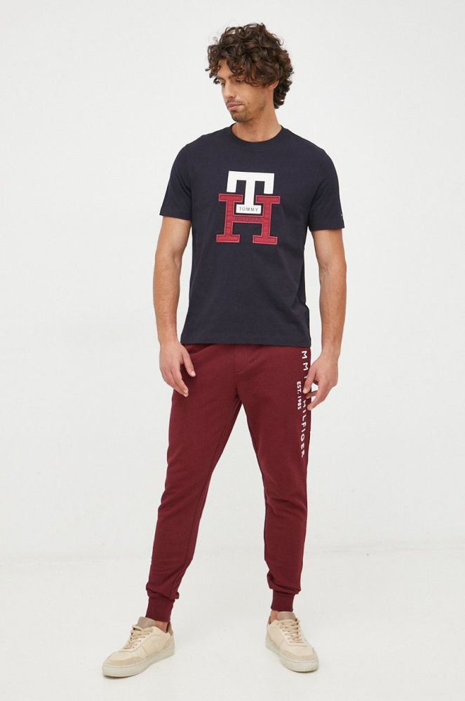 Бавовняні спортивні штани Tommy Hilfiger чоловічі колір бордовий з аплікацією