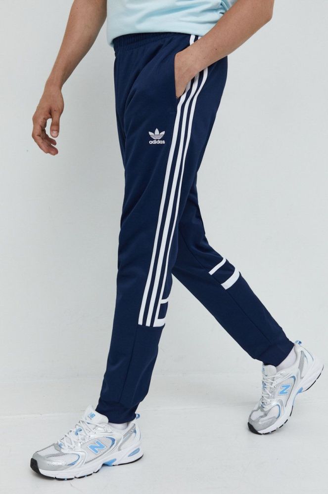 Штани adidas Originals Adicolor Classics Cutline Pants чоловічі колір синій однотонні HK7428-NINDIG
