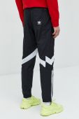 Спортивні штани adidas Originals чоловічі колір чорний з аплікацією (2695113)