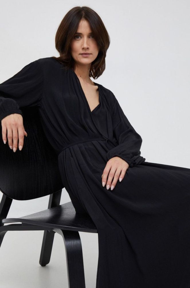 Сукня United Colors of Benetton колір чорний midi oversize фото 2