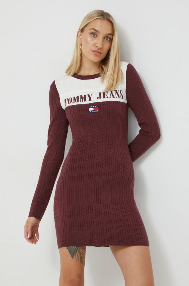 Сукня Tommy Jeans колір бордовий mini облягаюча (2657363)