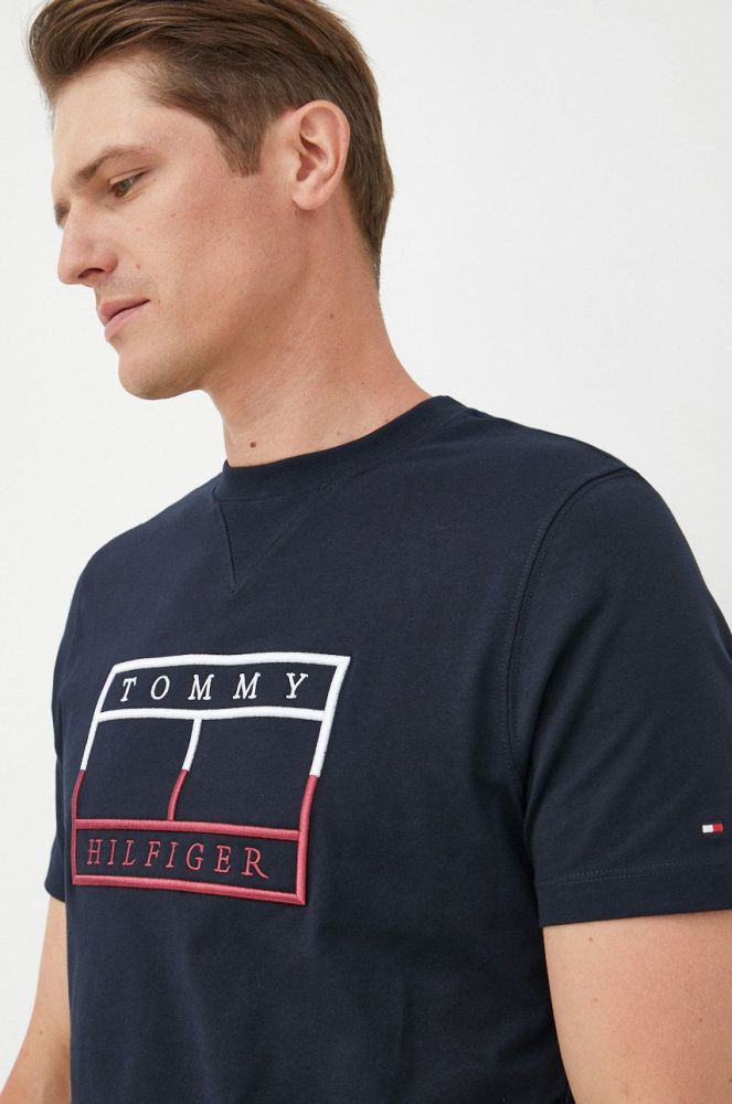 Бавовняна футболка Tommy Hilfiger колір синій з аплікацією (2463672)