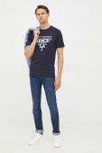 Футболка Guess чоловічий колір синій з принтом (2440425)