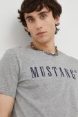 Футболка Mustang чоловічий колір сірий з принтом (2605197)