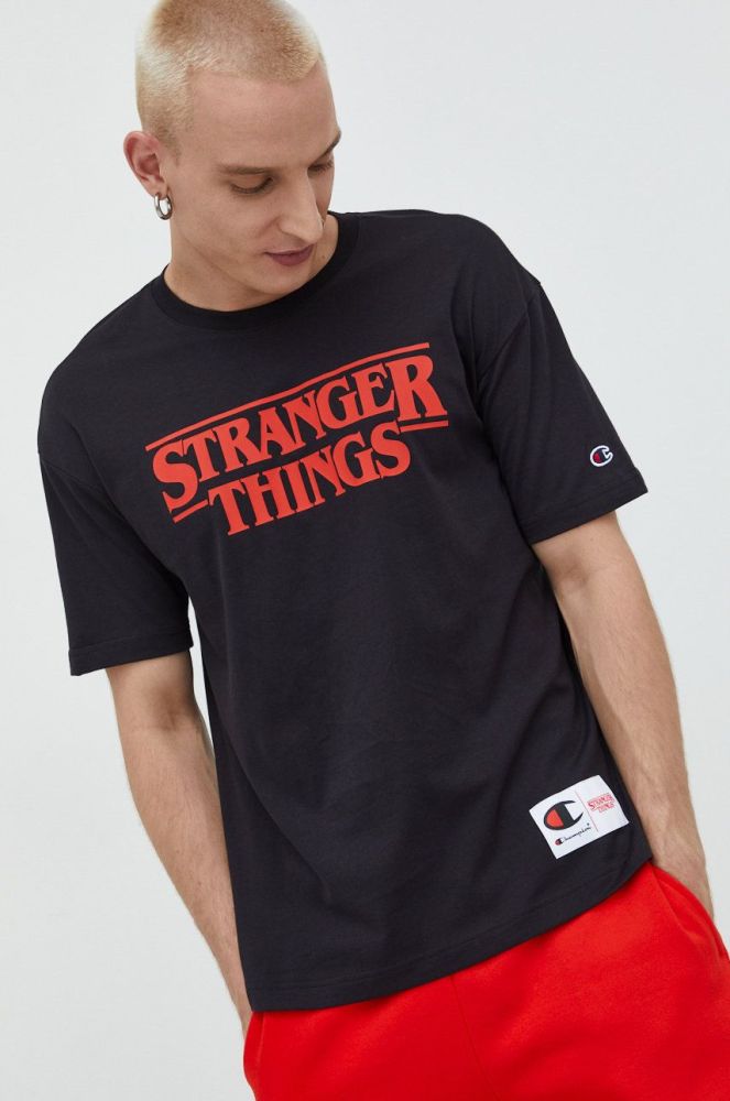 Бавовняна футболка Champion Xstranger Things колір чорний з принтом (2537531)
