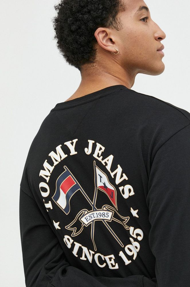 Бавовняний лонгслів Tommy Jeans колір чорний з принтом (2845560)