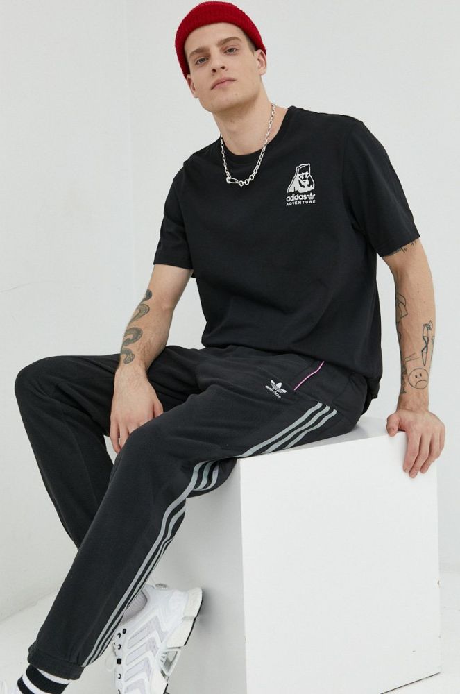 Бавовняна футболка adidas Originals колір чорний з аплікацією (2896073)