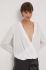 Блузка Artigli жіноча колір білий однотонна (3675603)
