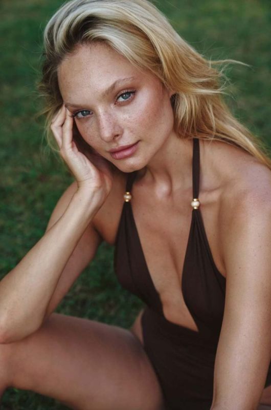 Суцільний купальник Praia Beachwear колір коричневий м'яка чашечка фото 2