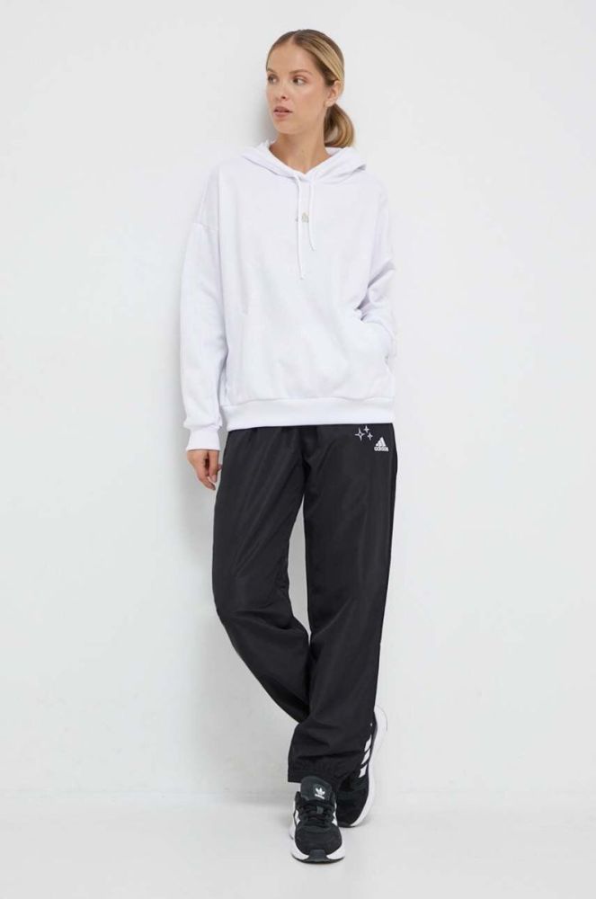 Кофта adidas жіноча колір білий з капюшоном візерунок фото 2