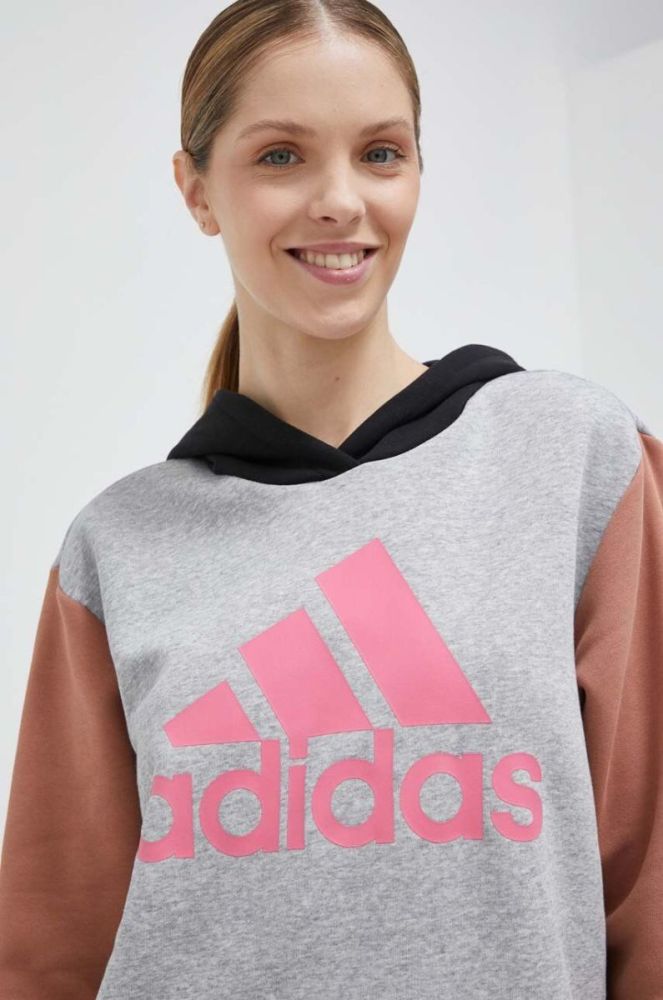Кофта adidas жіноча колір сірий з капюшоном візерунок фото 4