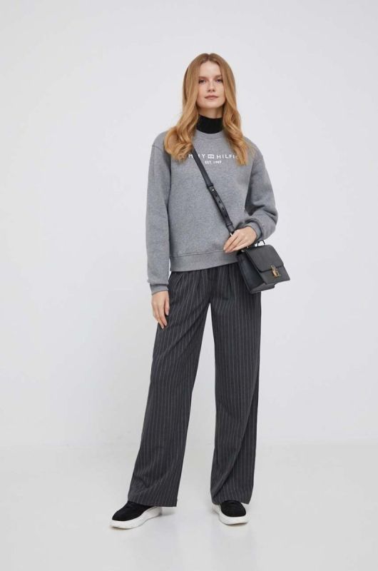 Кофта Tommy Hilfiger жіноча колір сірий з принтом фото 2