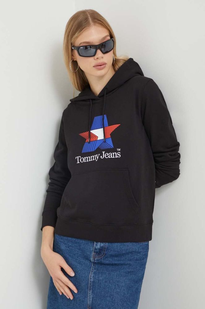 Бавовняна кофта Tommy Jeans жіноча колір чорний з капюшоном з принтом (3590741)