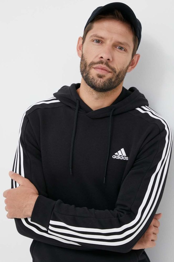 Кофта adidas чоловіча колір чорний з капюшоном з аплікацією (3321860)