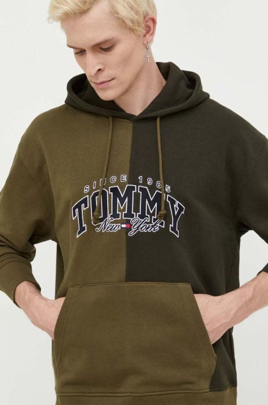 Бавовняна кофта Tommy Jeans чоловіча колір зелений з капюшоном з аплікацією (3559430)