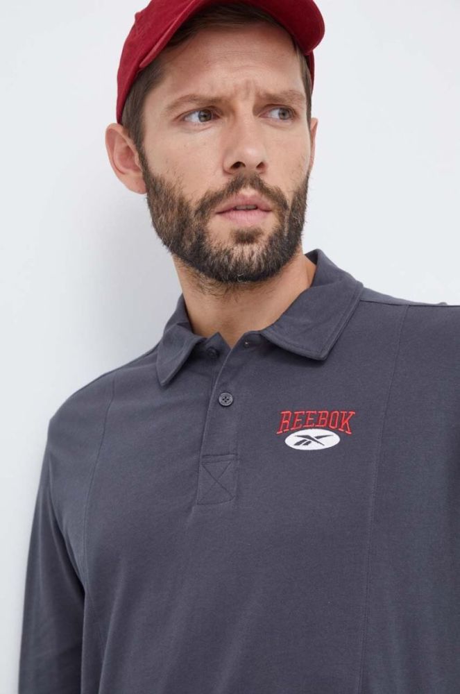Бавовняний лонгслів Reebok Classic колір сірий з принтом фото 4