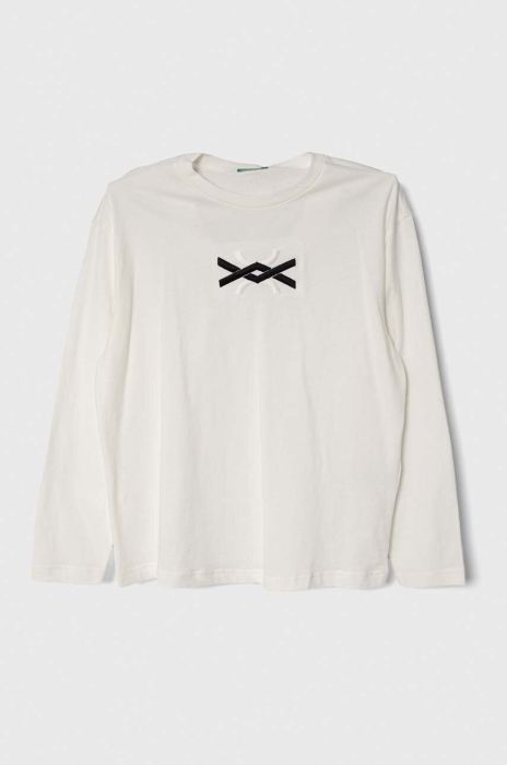 Дитячий бавовняний лонгслів United Colors of Benetton колір білий з аплікацією (3637992)