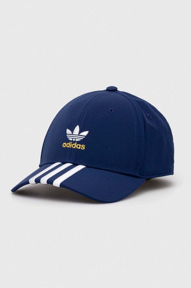 Кепка adidas Originals з аплікацією колір блакитний