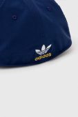 Кепка adidas Originals з аплікацією колір блакитний