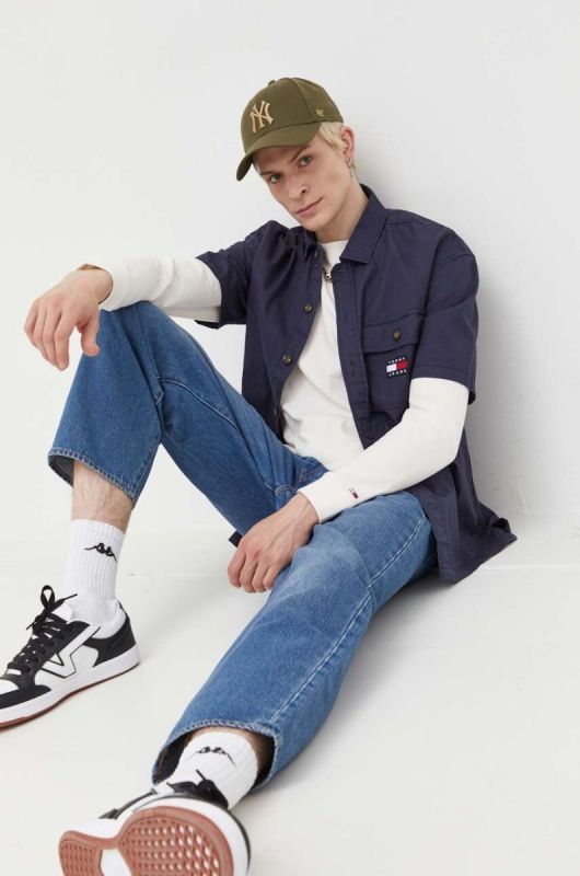 Бавовняна сорочка Tommy Jeans чоловіча колір синій relaxed класичний комір (3281847) фото 2