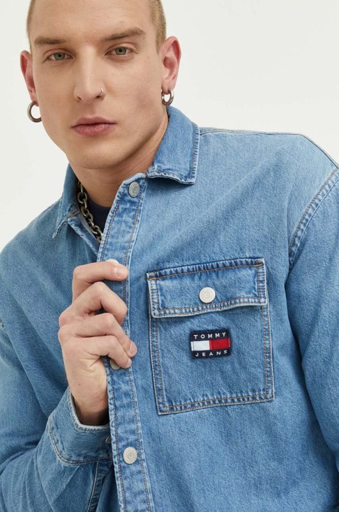 Джинсова сорочка Tommy Jeans чоловіча relaxed класичний комір колір блакитний (3293917)