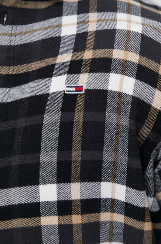 Бавовняна сорочка Tommy Jeans чоловіча колір чорний regular класичний комір фото 2