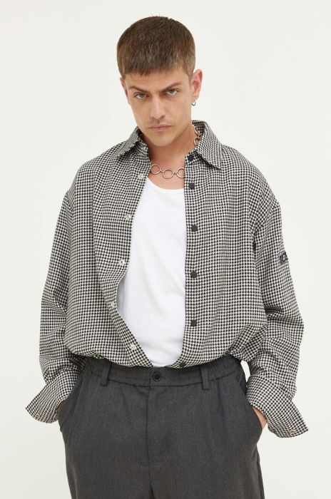 Сорочка з домішкою вовни Iceberg колір чорний relaxed класичний комір