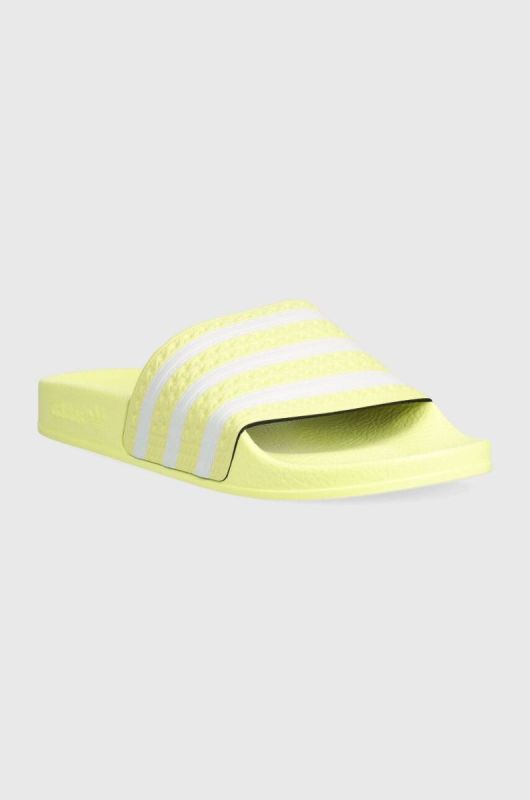 Шльопанці adidas Originals жіночі колір жовтий фото 2
