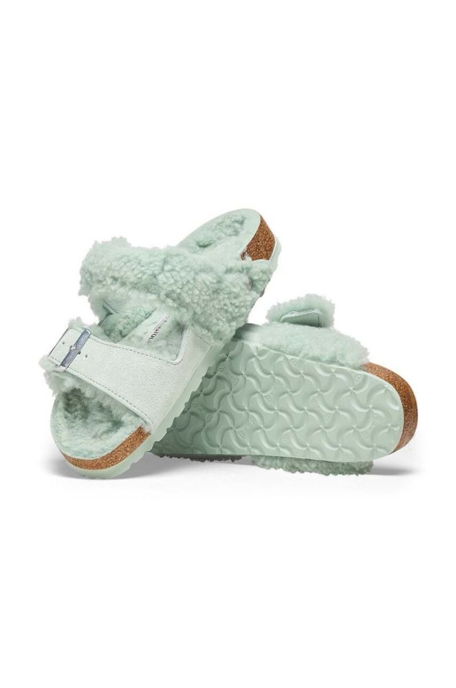 Замшеві шльопанці Birkenstock Arizona жіночі колір зелений 1025539 фото 5