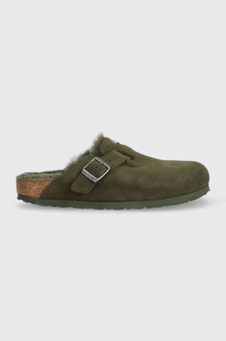 Замшеві шльопанці Birkenstock Boston жіночі колір зелений 1025667 Замшеві шльопанці Birkenstock Boston жіночі колір зелений 1025667