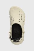 Шльопанці Crocs Echo Clog жіночі колір бежевий на платформі 207937