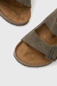 Замшеві шльопанці Birkenstock Arizona чоловічі колір зелений 1025657