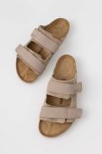 Замшеві шльопанці Birkenstock Uji чоловічі колір бежевий 1025690