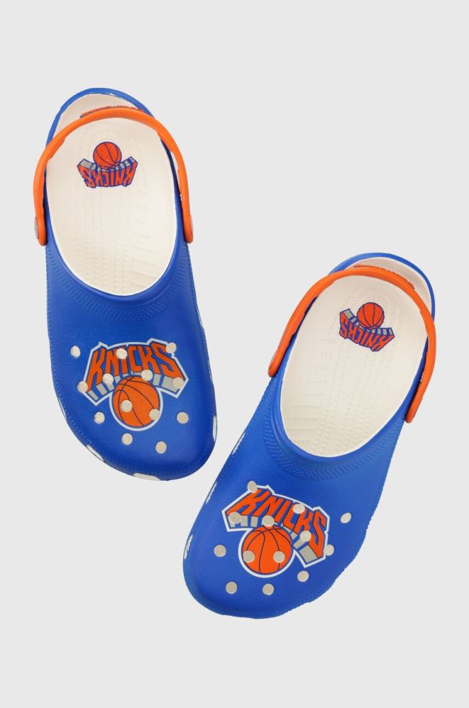 Шльопанці Crocs NBA CO York Knicks Classic Clog 208862 колір блакитний