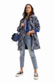 Пальто Desigual 23WWEWA9 WOMAN WOVEN OVERCOAT жіноче колір синій перехідне двобортне Пальто Desigual 23WWEWA9 WOMAN WOVEN OVERCOAT жіноче колір синій перехідне двобортне