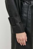 Шкіряний плащ Luisa Spagnoli жіночий колір чорний перехідний