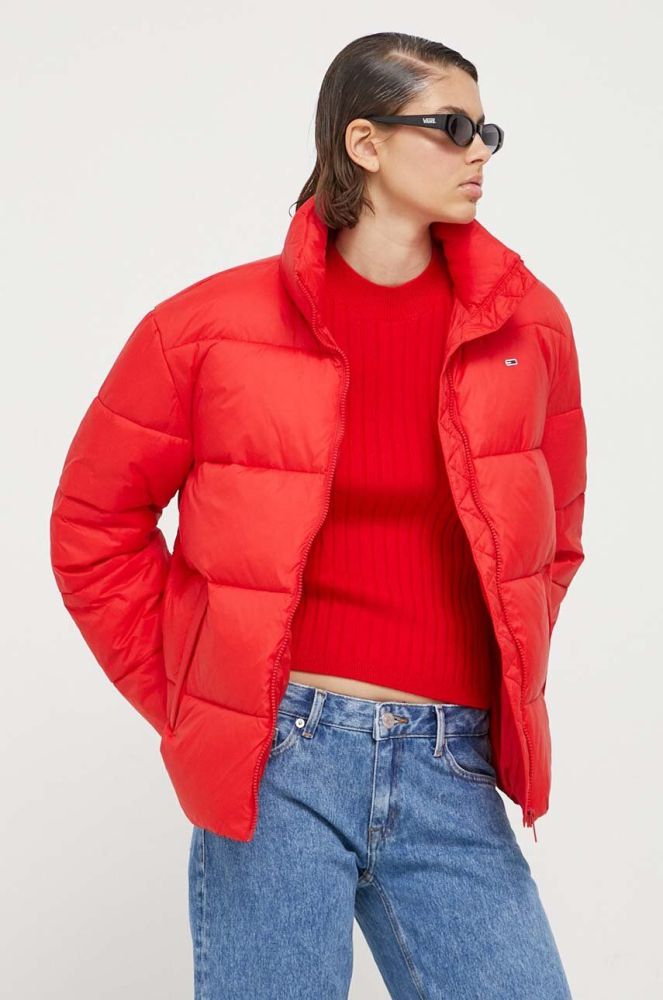 Куртка Tommy Jeans жіноча колір червоний зимова (3360135)