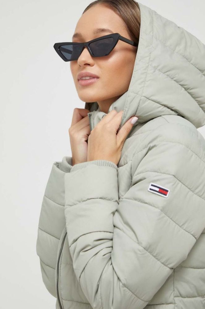 Куртка Tommy Jeans жіноча колір зелений зимова (3510238) фото 4