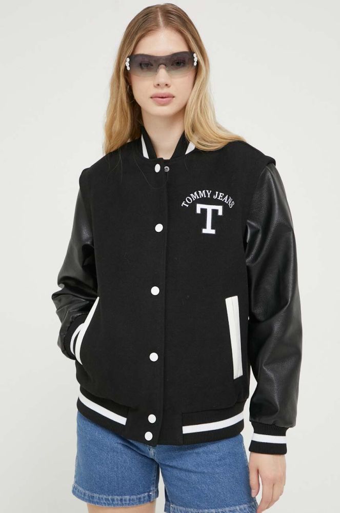 Куртка-бомбер з домішкою вовни Tommy Jeans колір чорний перехідна (3302808)