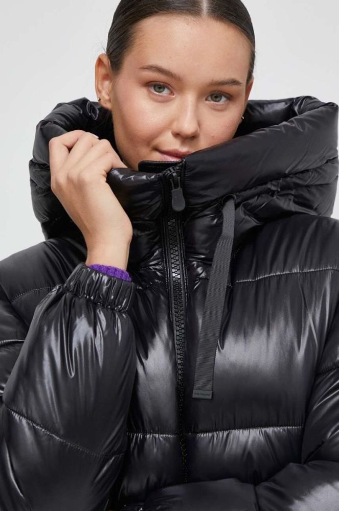 Куртка Save The Duck жіноча колір чорний зимова oversize фото 4