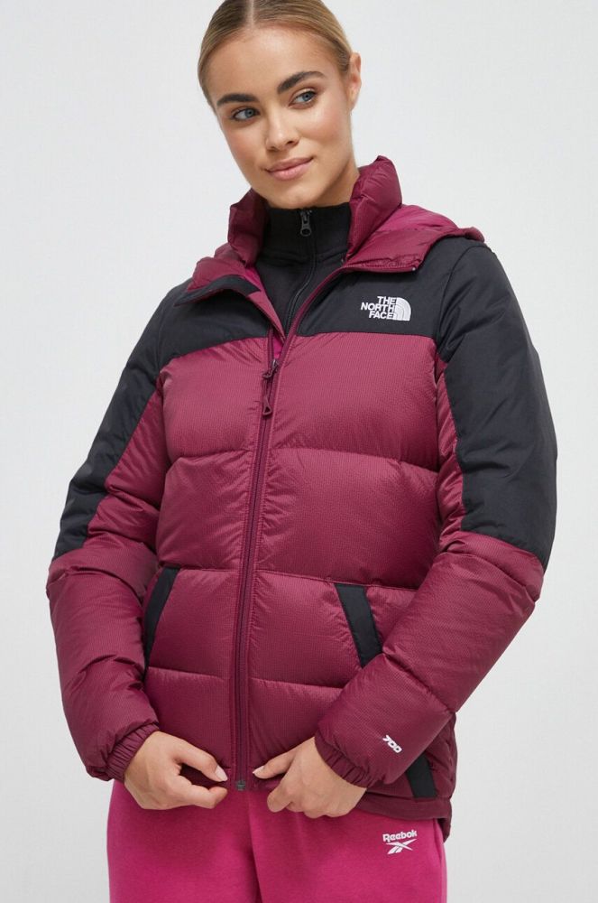 Пухова куртка The North Face жіноча колір бордовий зимова (3574716)